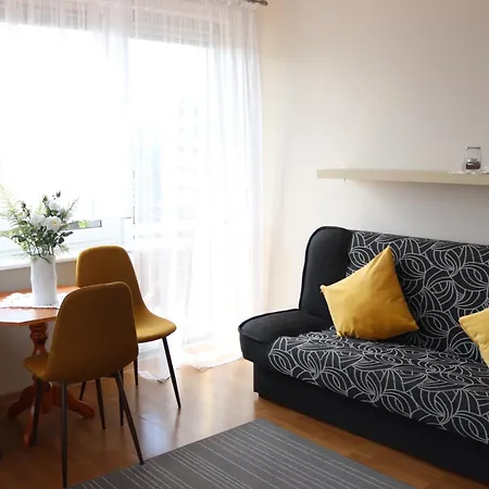 Pokoje&apartamenty Minus - منزل للإقامة *