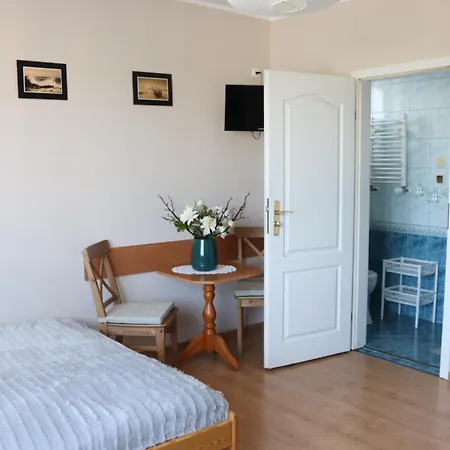 Pokoje&apartamenty Minus - *