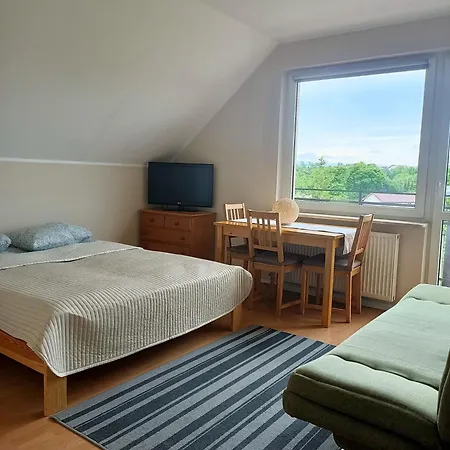 Pokoje&apartamenty Minus - *