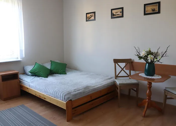 Pokoje&apartamenty Minus - *